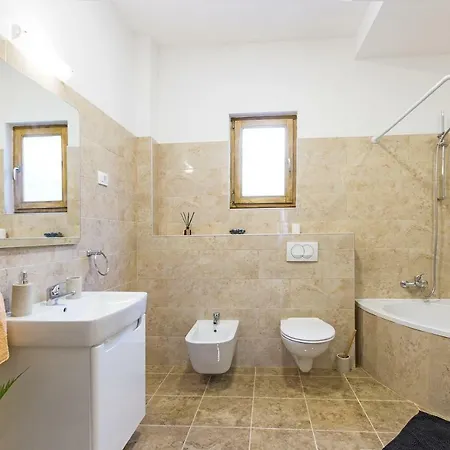 Cozy 10 Min From The Beach *